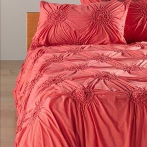 Chloe Duvet Cover + Shams